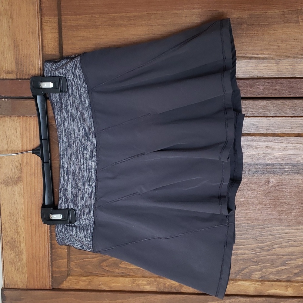 Lululemon FAST CATS Skirt Skort Sz 2